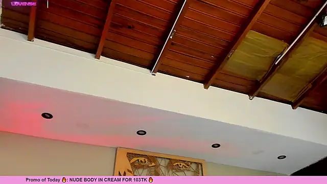 Snapshot of _AlejaCruz_ chatting on February 8, 12:28 am AlejaCruz online show from February 8, 12:28 am