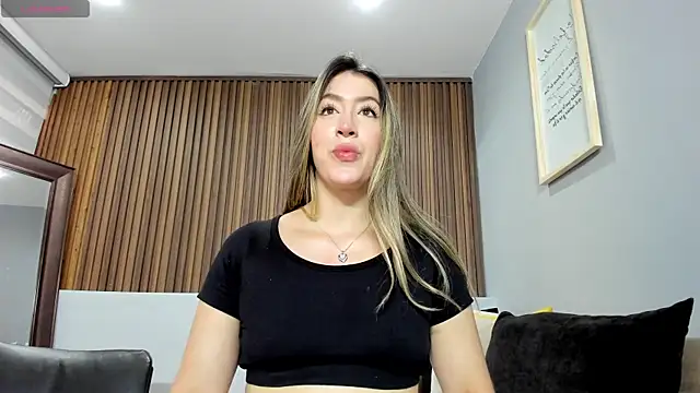  AlejaCruz  online show from June 28, 6:03 pm