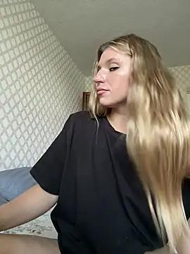 adel secret online show from July 15, 11:59 am