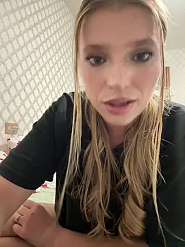 adel secret online show from July 29, 8:07 pm