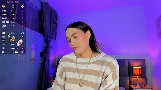 Snapshot of Lissy__Dream chatting on October 22, 2:01 am Lissy Dream online show from October 22, 2:01 am