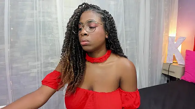 Snapshot of KatieGomez chatting on May 22, 7:41 pm KatieGomez online show from May 22, 7:41 pm