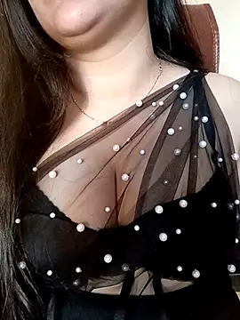 Snapshot of AK---47 chatting on November 9, 7:39 am AK---47 online show from November 9, 7:39 am