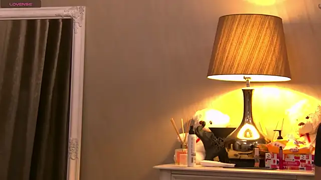 Snapshot of GinaMence chatting on February 27, 6:31 pm GinaMence online show from February 27, 6:31 pm