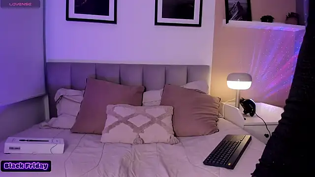 Violetta Nur online show from November 29, 11:08 pm