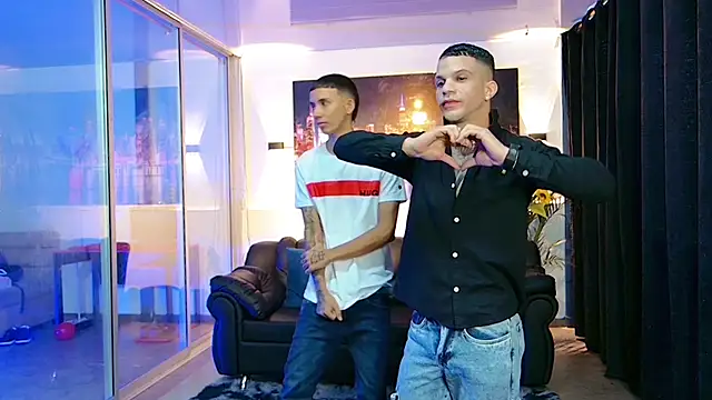 Snapshot of Boysgang_sex chatting on February 20, 11:43 am Boysgang sex online show from February 20, 11:43 am