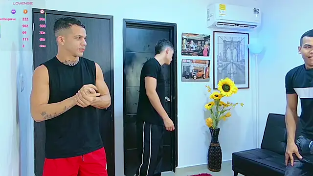 Snapshot of Boysgang_sex chatting on February 24, 11:52 am Boysgang sex online show from February 24, 11:52 am