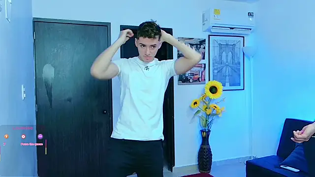 Snapshot of Boysgang_sex chatting on March 10, 11:37 am Boysgang sex online show from March 10, 11:37 am