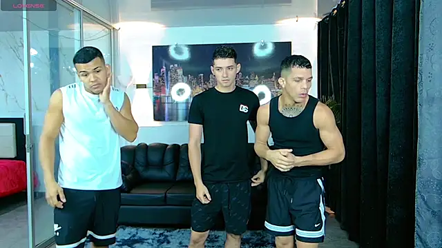 Snapshot of Boysgang_sex chatting on March 15, 11:38 am Boysgang sex online show from March 15, 11:38 am