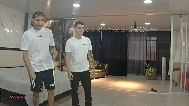 Snapshot of Boysgang_sex chatting on June 12, 11:20 am Boysgang sex online show from June 12, 11:20 am