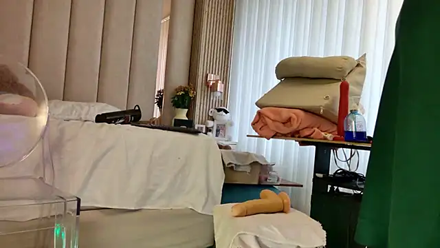 Snapshot of Dakotajansen chatting on March 9, 9:46 pm Dakotajansen online show from March 9, 9:46 pm