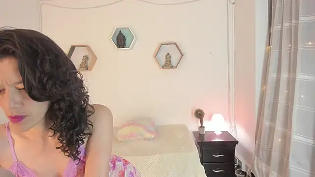 Snapshot of Paloma_victory chatting on February 16, 12:19 am Paloma victory online show from February 16, 12:19 am