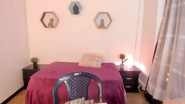 Snapshot of Paloma_victory chatting on February 27, 8:09 pm Paloma victory online show from February 27, 8:09 pm