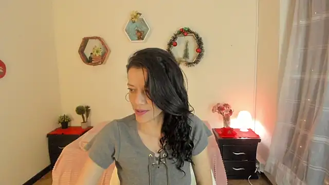 Snapshot of Paloma_victory chatting on December 19, 8:16 pm Paloma victory online show from December 19, 8:16 pm