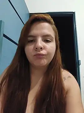 Snapshot of Bruninha_Hot10 chatting on May 17, 3:15 am Bruninha Hot10 online show from May 17, 3:15 am