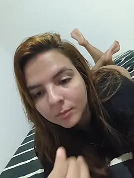Snapshot of Bruninha_Hot10 chatting on May 31, 1:14 am Bruninha Hot10 online show from May 31, 1:14 am