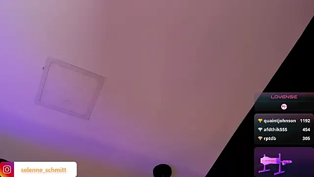 selenne schmitt online show from March 12, 11:01 pm