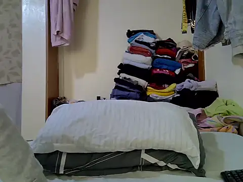 Snapshot of Elbony_ray chatting on December 1, 10:09 am Elbony ray online show from December 1, 10:09 am