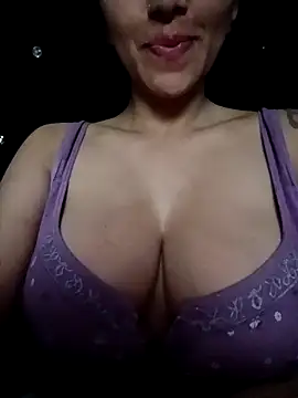 tiffani  love online show from February 21, 9:32 am