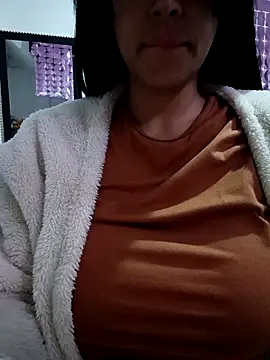 tiffani  love online show from March 9, 11:03 am