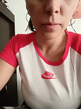tiffani  love online show from July 10, 6:54 pm
