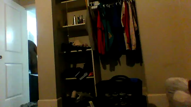 Snapshot of bigdick5157 chatting on October 28, 5:22 am bigdick5157 online show from October 28, 5:22 am