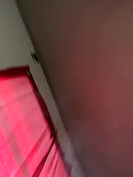 Snapshot of bigdick5157 chatting on December 3, 9:02 pm bigdick5157 online show from December 3, 9:02 pm