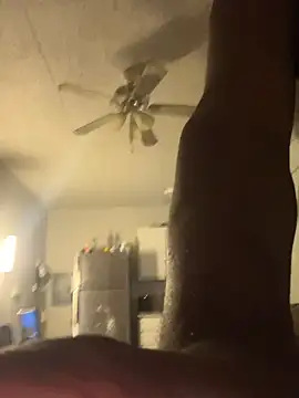 Snapshot of bigdick5157 chatting on December 4, 9:07 am bigdick5157 online show from December 4, 9:07 am