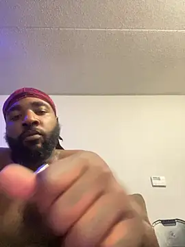 Snapshot of bigdick5157 chatting on December 15, 3:44 am bigdick5157 online show from December 15, 3:44 am