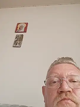 Pol1074 online show from June 10, 2:05 pm