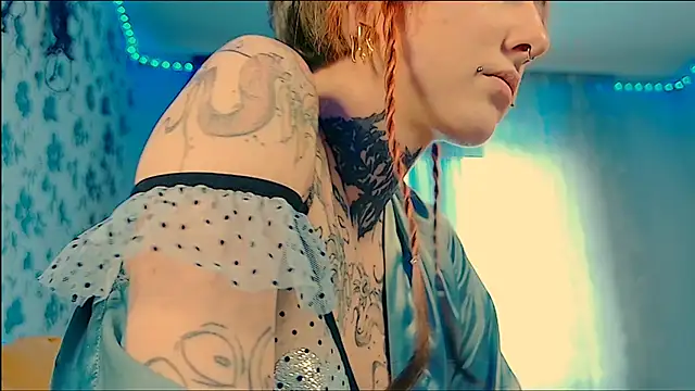 Snapshot of Littlespacemouse chatting on January 7, 8:03 am Littlespacemouse online show from January 7, 8:03 am