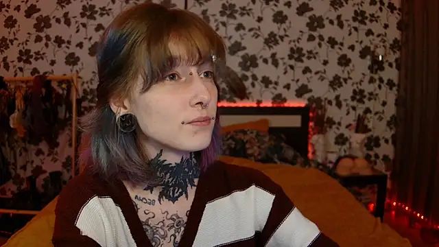 Snapshot of Littlespacemouse chatting on September 14, 5:23 pm Littlespacemouse online show from September 14, 5:23 pm