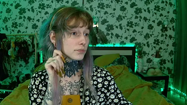 Snapshot of Littlespacemouse chatting on September 15, 5:35 pm Littlespacemouse online show from September 15, 5:35 pm