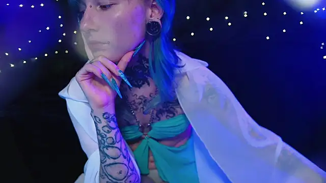 Snapshot of Littlespacemouse chatting on November 21, 5:11 pm Littlespacemouse online show from November 21, 5:11 pm