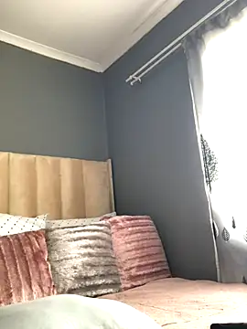 Nicole Liam  online show from November 8, 8:47 am