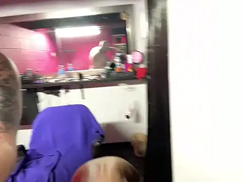 Snapshot of Satans_Play chatting on December 6, 5:42 am Satans Play online show from December 6, 5:42 am