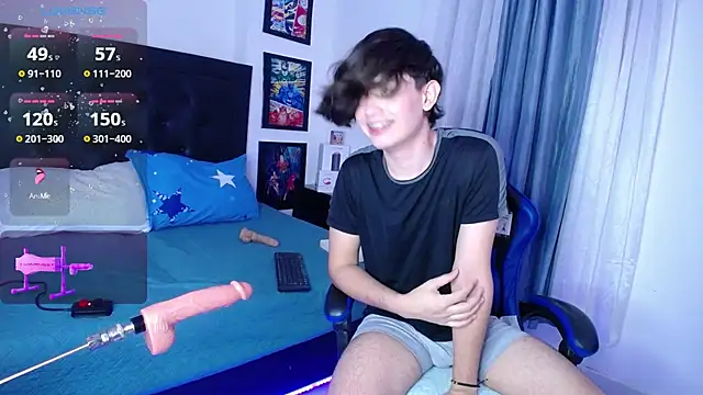 Snapshot of andyboy- chatting on October 30, 10:43 pm andyboy- online show from October 30, 10:43 pm