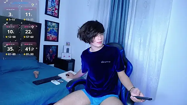 Snapshot of andyboy- chatting on November 10, 11:26 pm andyboy- online show from November 10, 11:26 pm