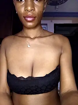 Ayrella02 online show from February 26, 5:01 pm