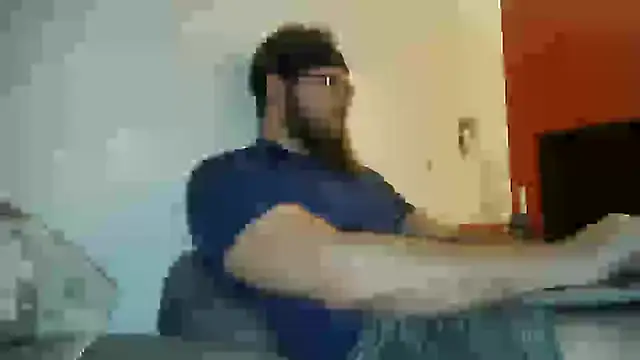 Snapshot of dikdowndaddy chatting on December 8, 8:30 am dikdowndaddy online show from December 8, 8:30 am