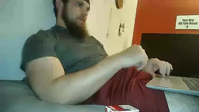 Snapshot of dikdowndaddy chatting on January 3, 6:22 am dikdowndaddy online show from January 3, 6:22 am