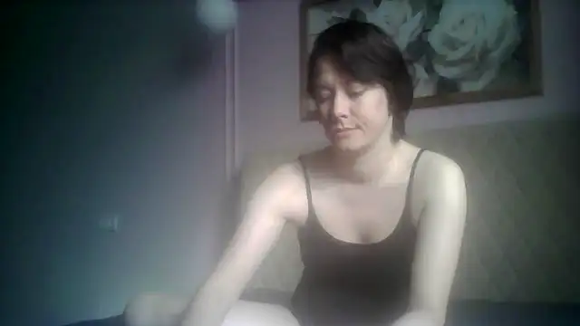 Snapshot of SunElizabeth chatting on June 27, 3:44 am SunElizabeth online show from June 27, 3:44 am