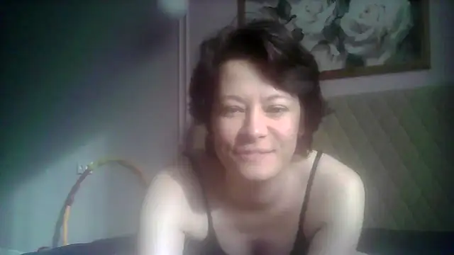 Snapshot of SunElizabeth chatting on June 29, 3:02 am SunElizabeth online show from June 29, 3:02 am