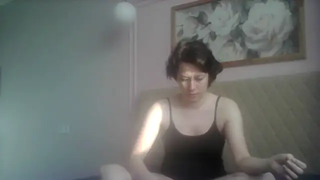 Snapshot of SunElizabeth chatting on July 6, 2:08 am SunElizabeth online show from July 6, 2:08 am