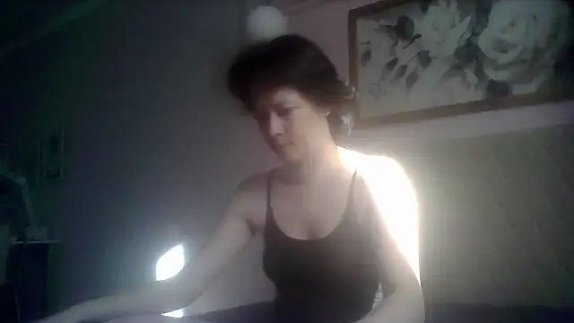 Snapshot of SunElizabeth chatting on July 7, 3:20 am SunElizabeth online show from July 7, 3:20 am