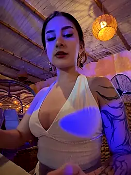 Snapshot of Mon_Cherry chatting on October 28, 12:47 am Mon Cherry online show from October 28, 12:47 am