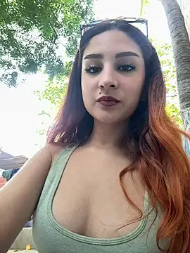 Snapshot of Mon_Cherry chatting on December 14, 1:38 pm Mon Cherry online show from December 14, 1:38 pm