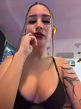 Mon Cherry online show from April 30, 1:23 am