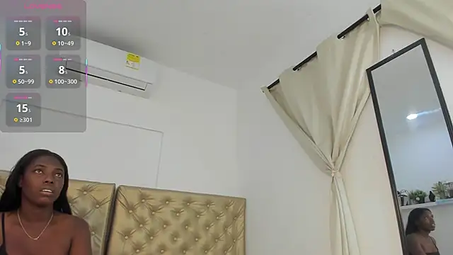 Snapshot of Alessiiaa_ chatting on September 24, 7:50 pm Alessiiaa online show from September 24, 7:50 pm