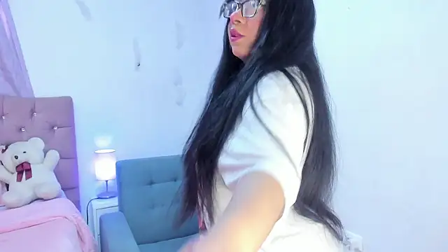 Latinabombsheell online show from January 8, 2:08 pm